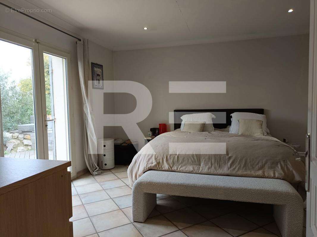 Maison à BELLEGARDE