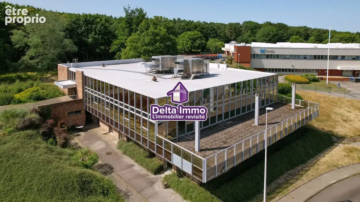 Commerce 1 614 m² à vendre à Val-De-Reuil (27100) - photo 1