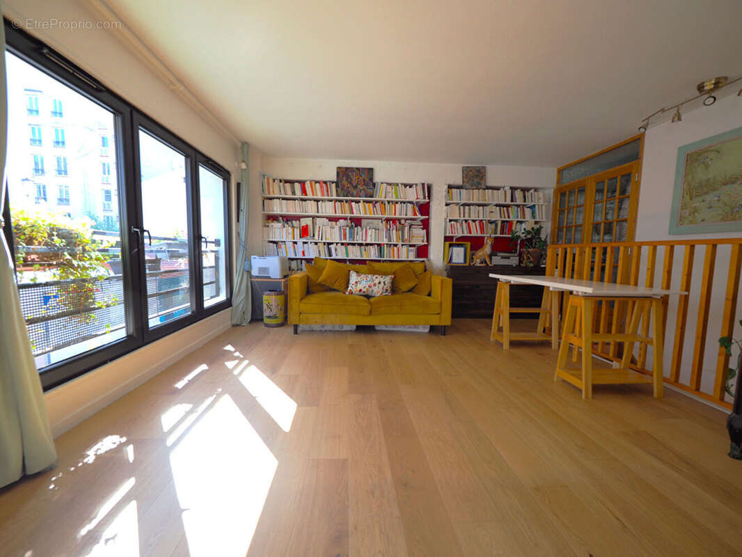 Appartement à LES LILAS