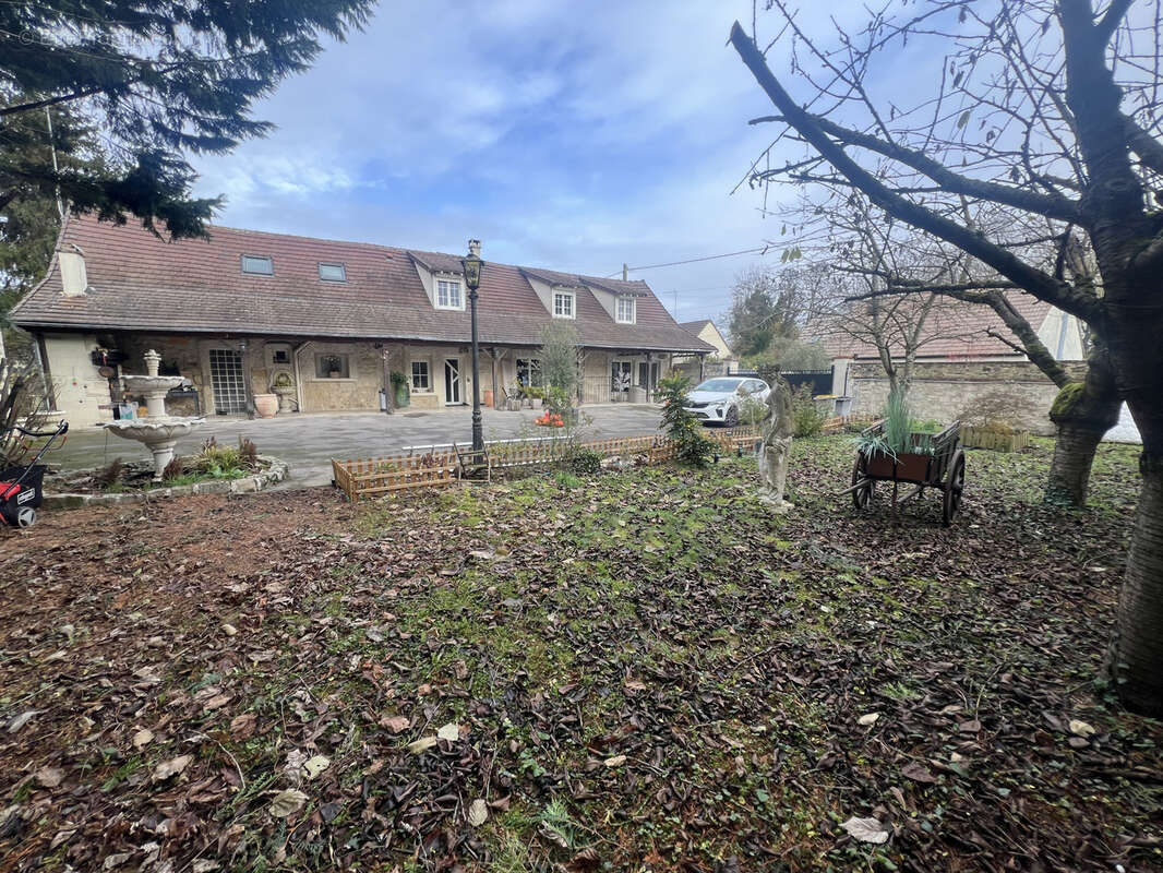 Maison à PONT-SAINTE-MAXENCE