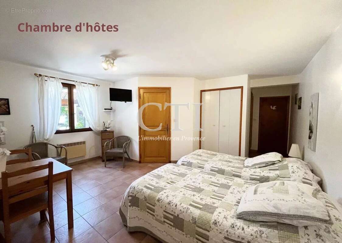 Maison à VAISON-LA-ROMAINE