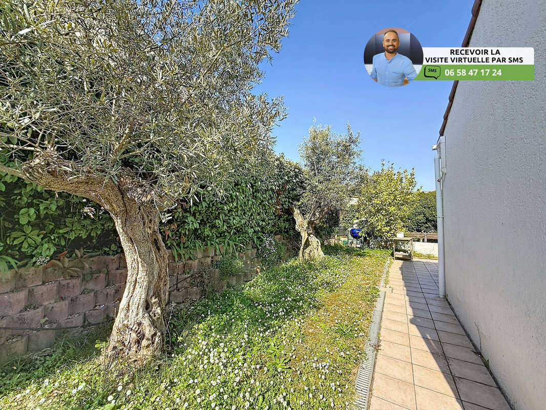 Maison à LA ROQUETTE-SUR-SIAGNE