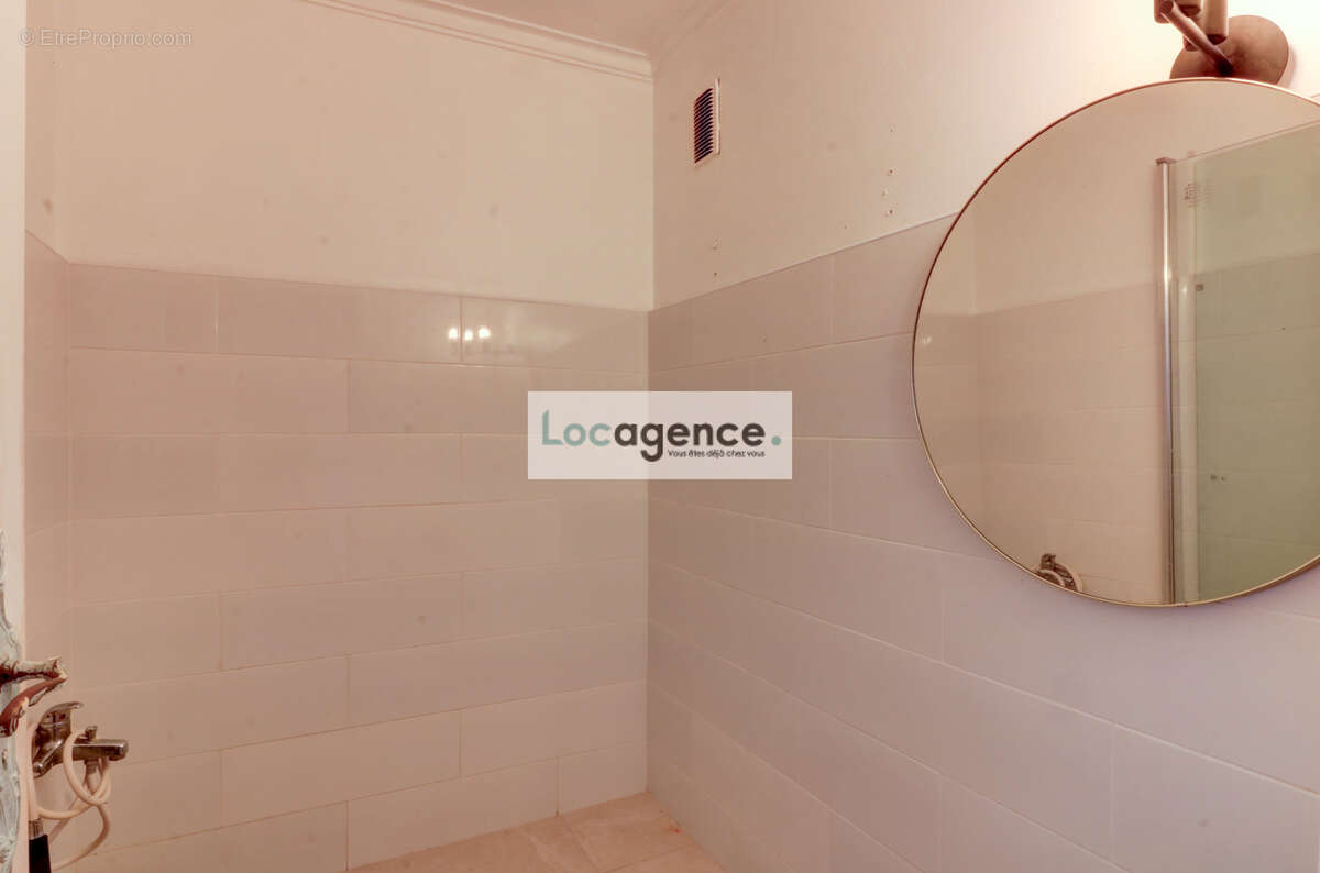 Appartement à MANDELIEU-LA-NAPOULE