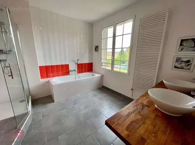 Maison à LABASTIDE-D&#039;ANJOU