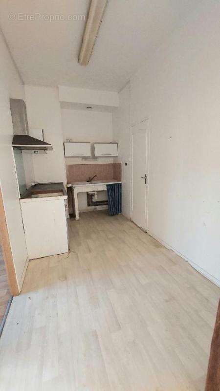 Appartement à THORIGNY-SUR-OREUSE