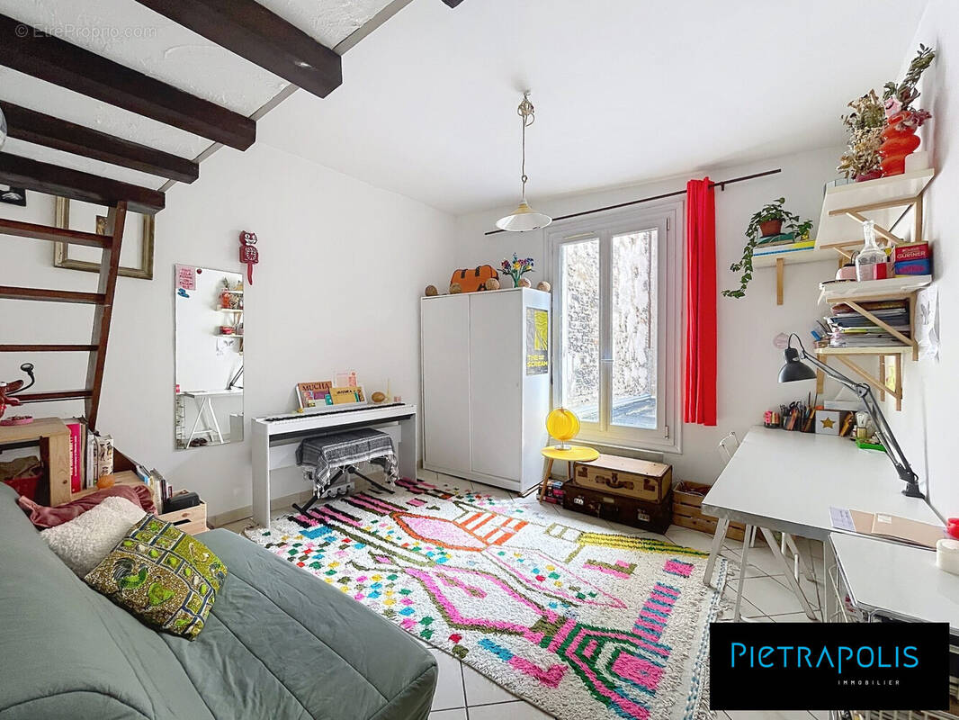 Appartement à PARIS-11E
