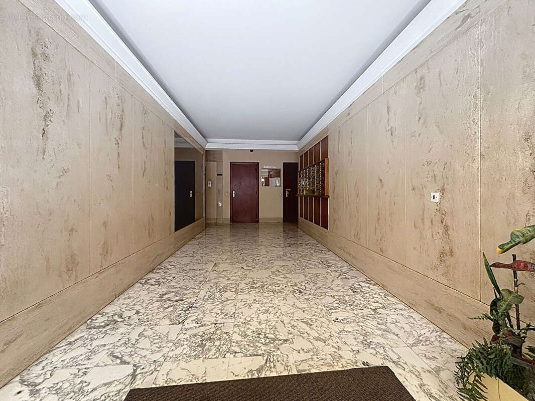 Appartement Nice 3 pièce(s) 83.37 m2 - photo 12