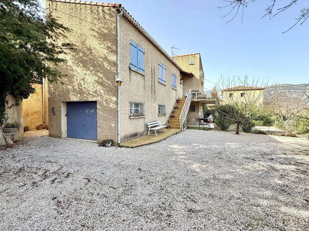 Maison à ROQUEVAIRE