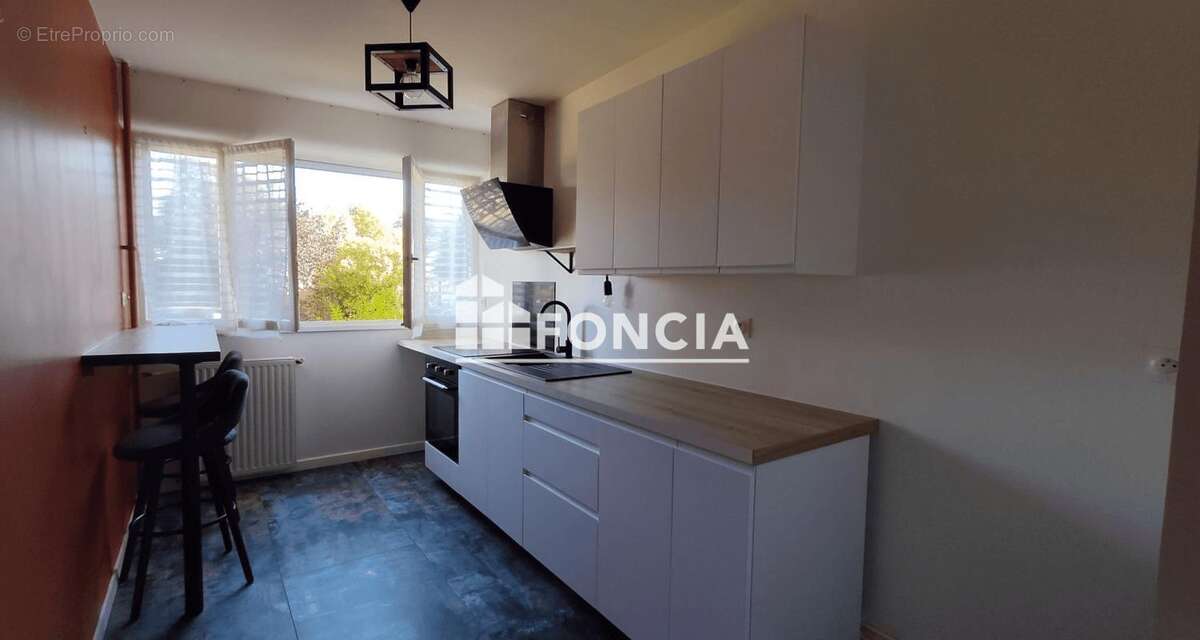 Appartement à LE PLESSIS-BOUCHARD