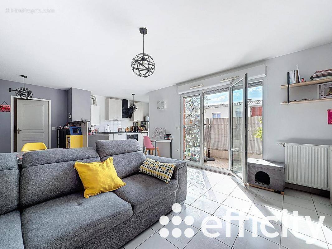 Appartement à FEYZIN