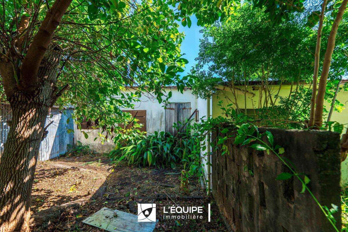 Terrain à SAINT-DENIS