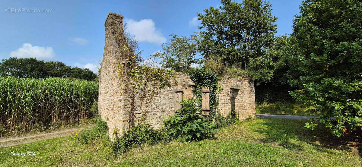 Terrain à LA FORET-FOUESNANT