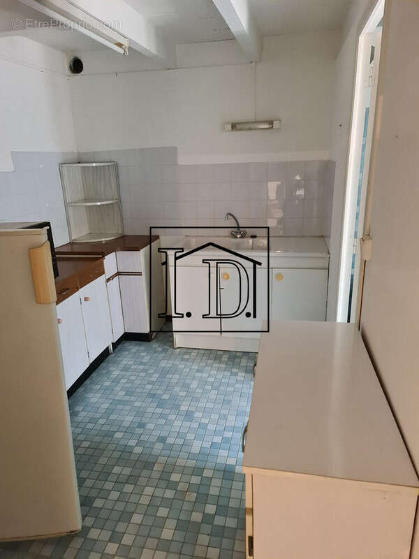 CUISINE - Maison à SAINT-COLOMB-DE-LAUZUN
