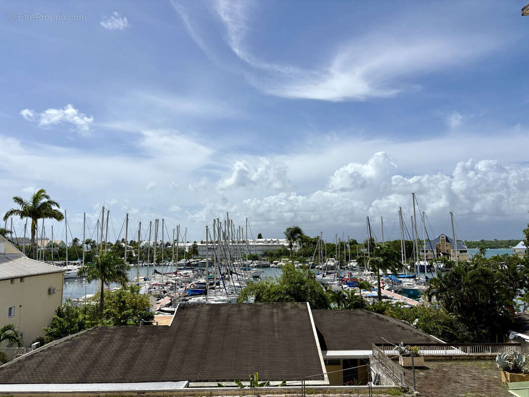 Appartement à POINTE-A-PITRE