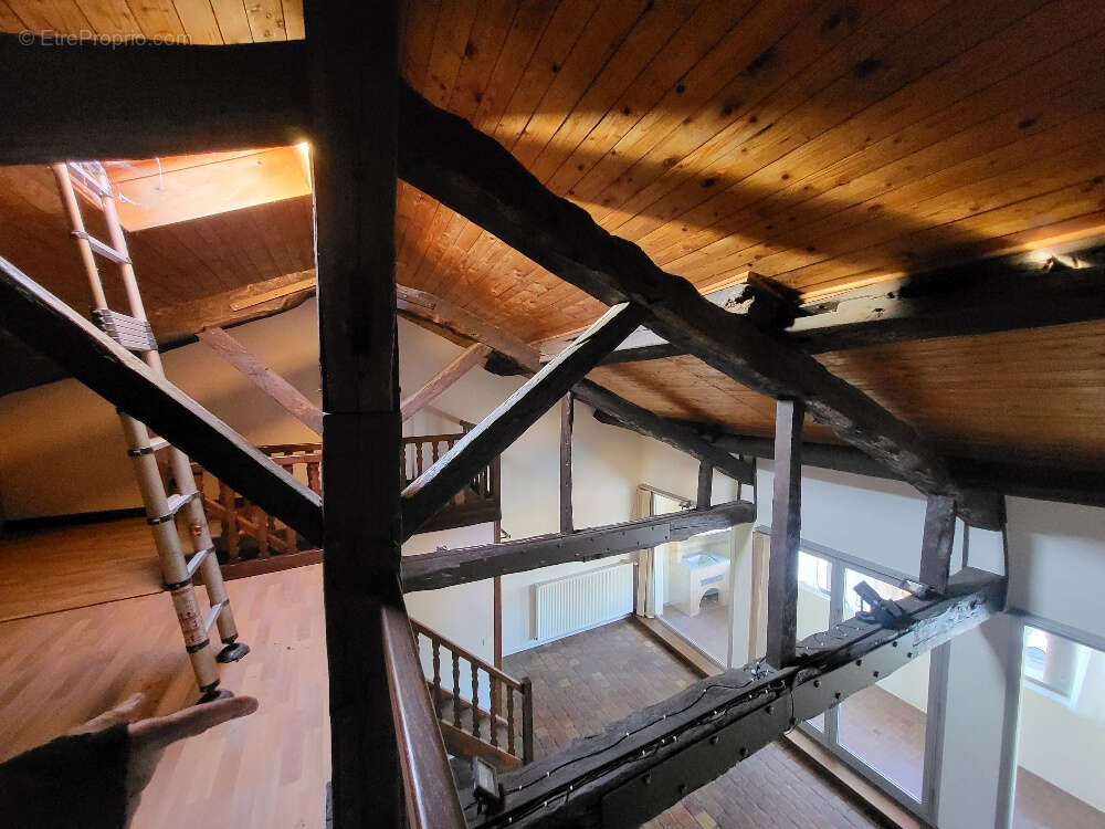 Appartement à PONT-DE-VEYLE