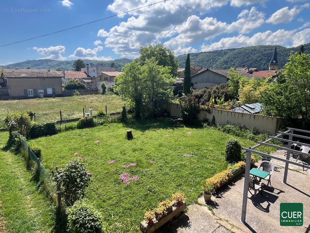 Appartement à LA ROCHE-DE-GLUN