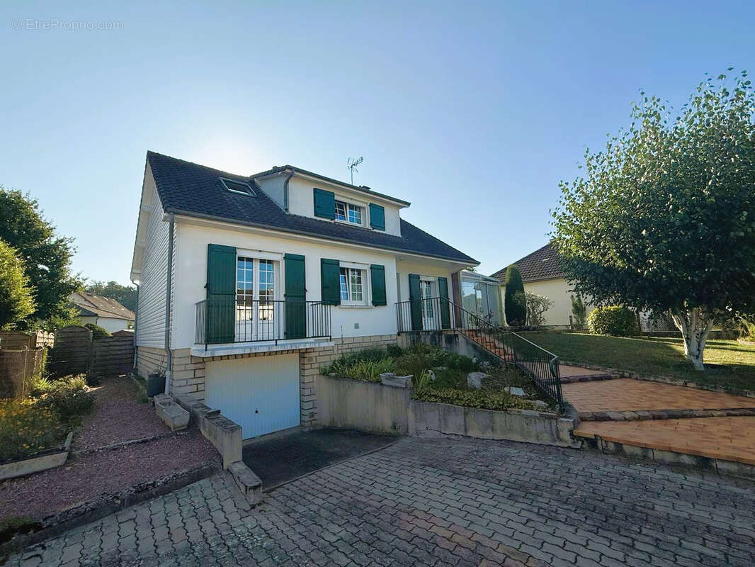 Maison à MORANCEZ