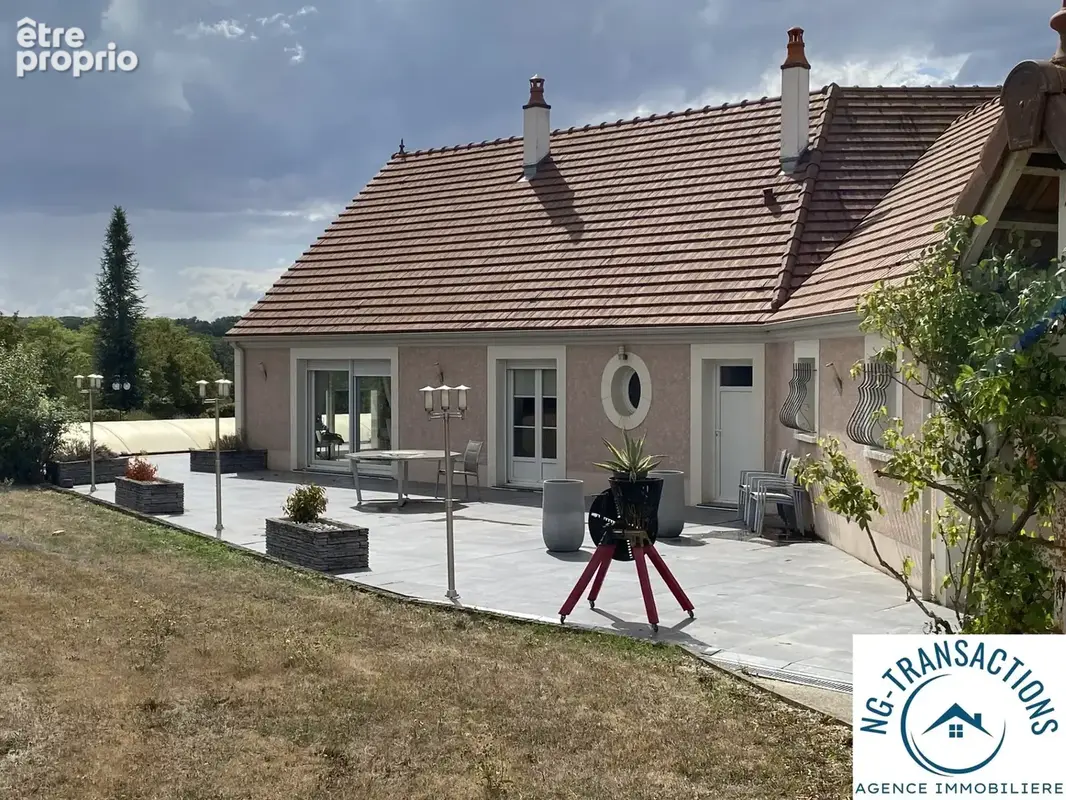 Photo Maison à Escamps au prix de 453 650€