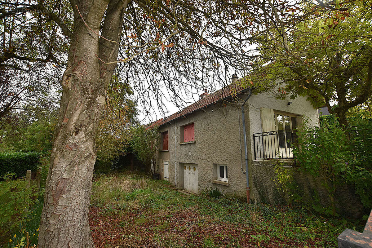 Maison à TREZELLES
