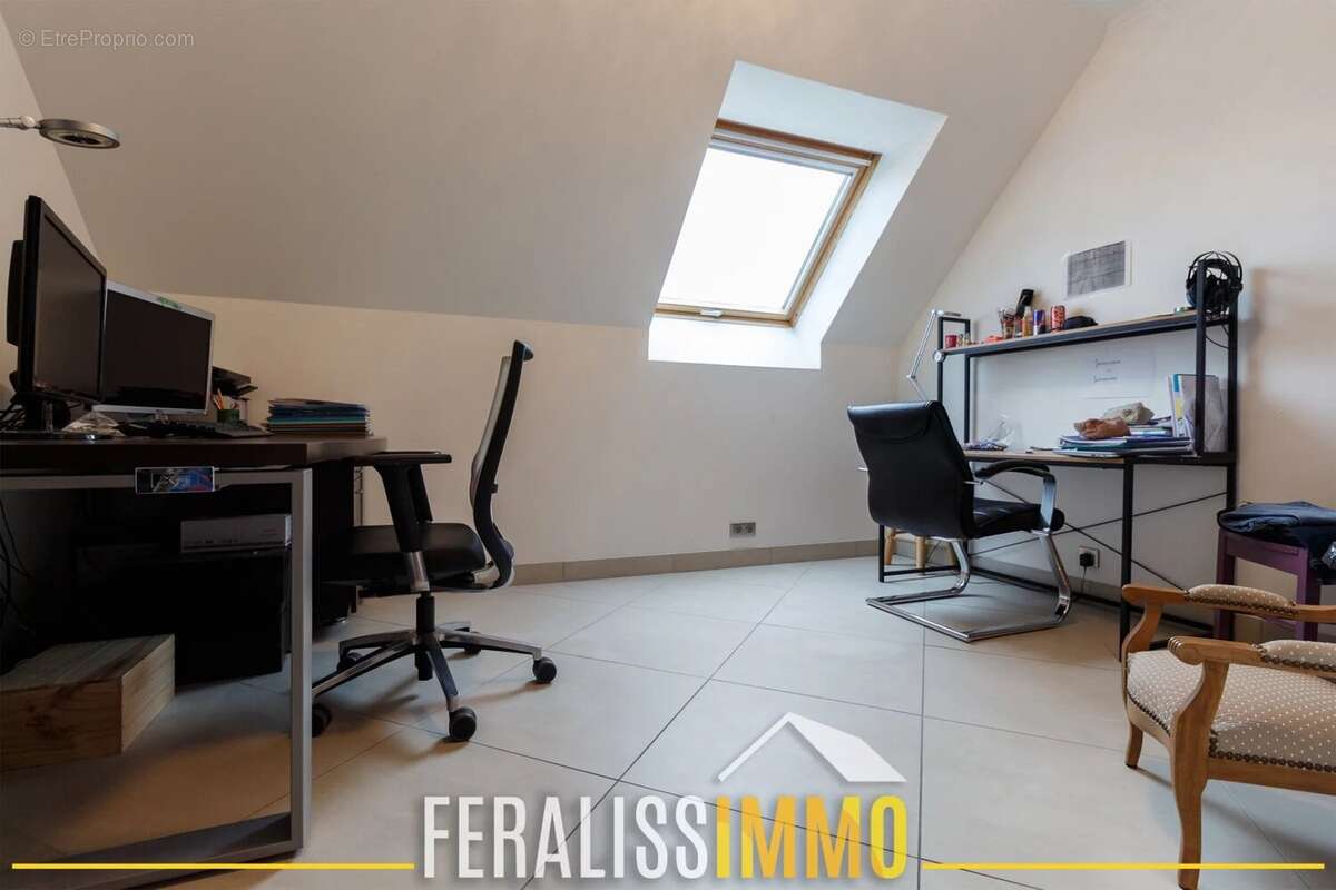 Maison à VAUX-SUR-SEINE