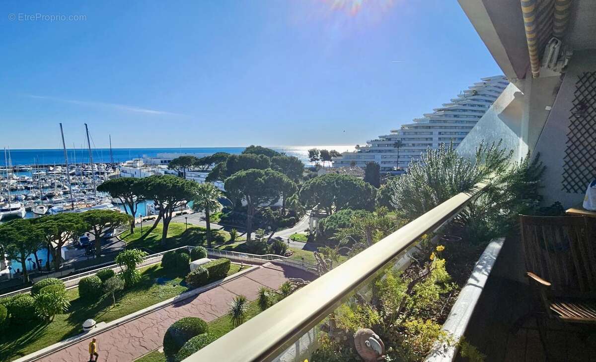 Appartement à VILLENEUVE-LOUBET