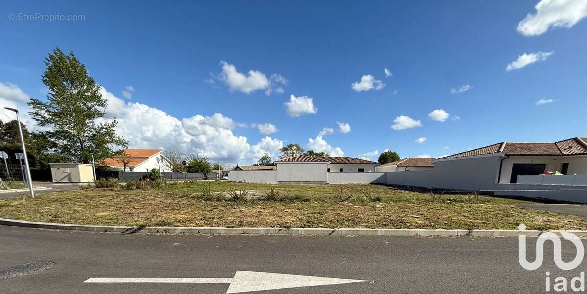 Photo 3 - Terrain à CESTAS