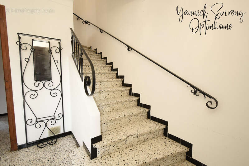 Maison à PEZILLA-LA-RIVIERE