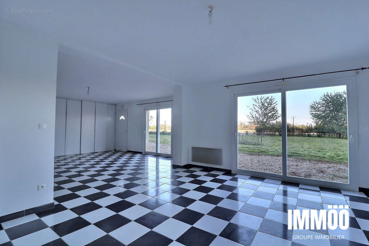 Maison 124 m² à Le Mesnil-Sous-Jumieges  - photo 4