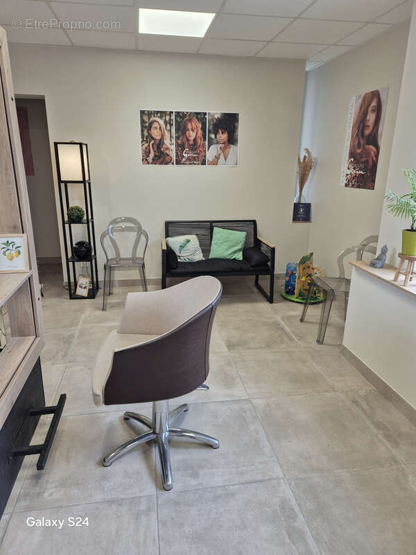 Commerce à NERONDES