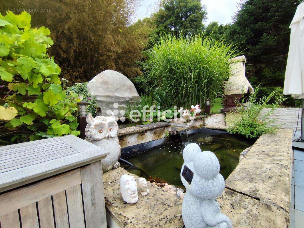 Maison à SAINTE-GAUBURGE-SAINTE-COLOMBE