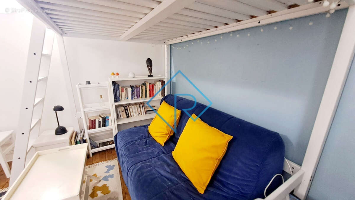Appartement à PARIS-20E