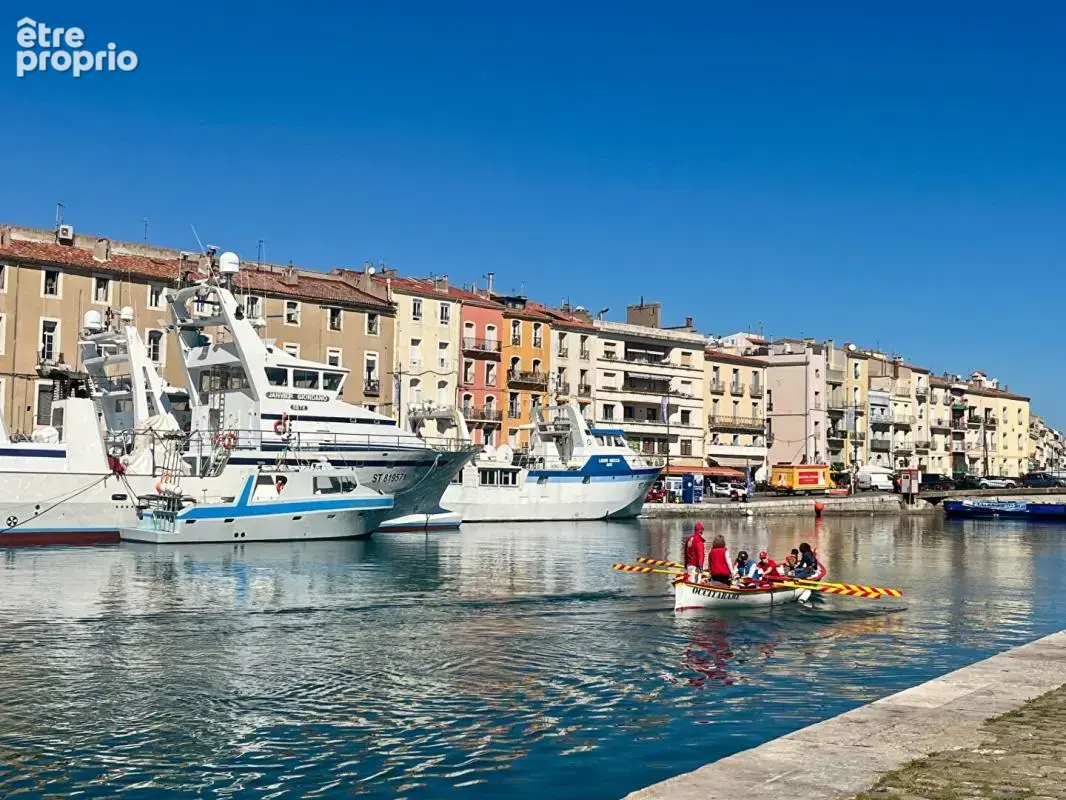 Sète centre ville, dans quartier prisé face à la mer ! - photo 11