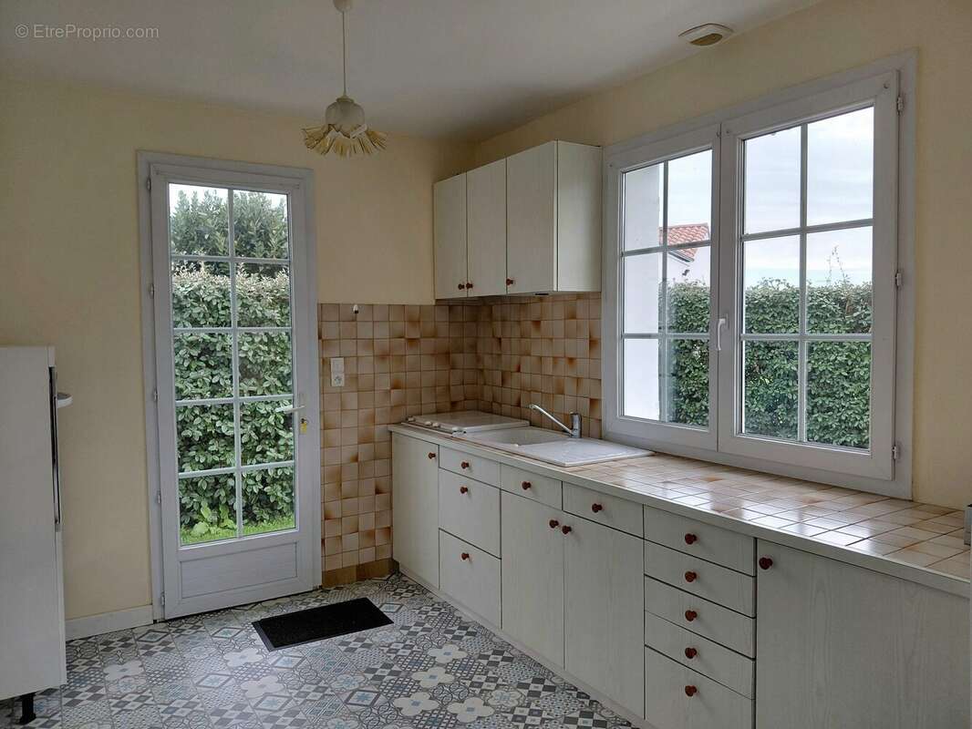 Maison à BOIS-DE-CENE