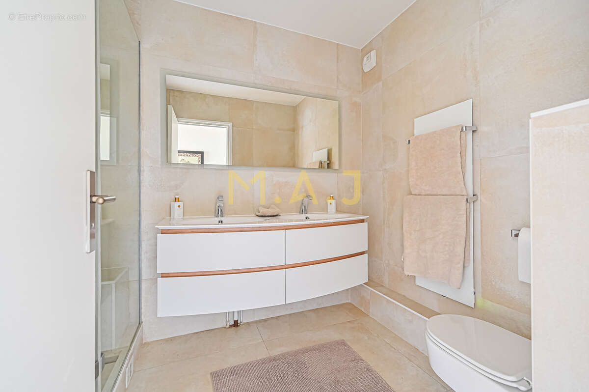 Appartement à LE PERREUX-SUR-MARNE