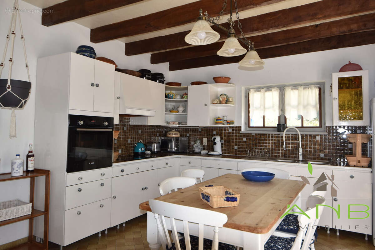 Maison 149 m² à Chabanais  - photo 3