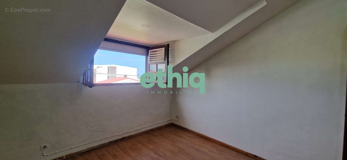 Maison à CAPESTERRE-BELLE-EAU