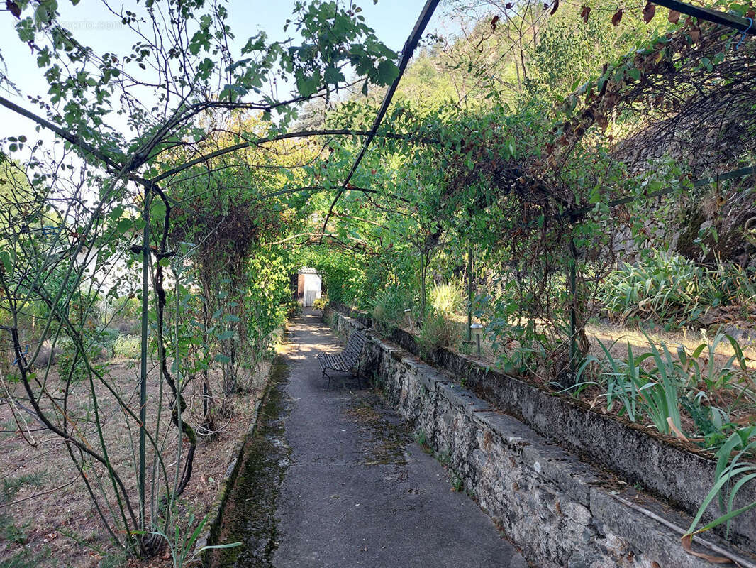 Ensemble immobilier : maison de caractère 180m² et annexe 80m² sur 9974m² - photo 13
