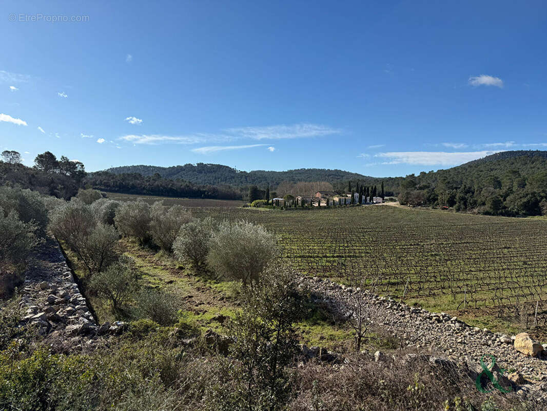 Terrain à CARNOULES