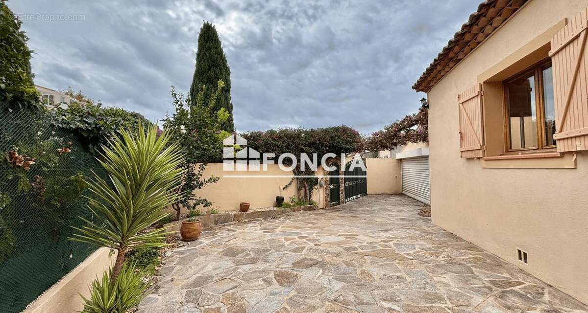 Maison à LA LONDE-LES-MAURES