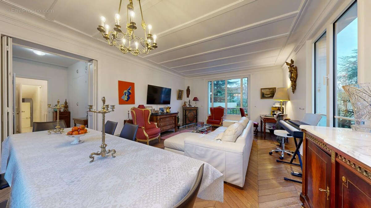 Appartement à NANTERRE