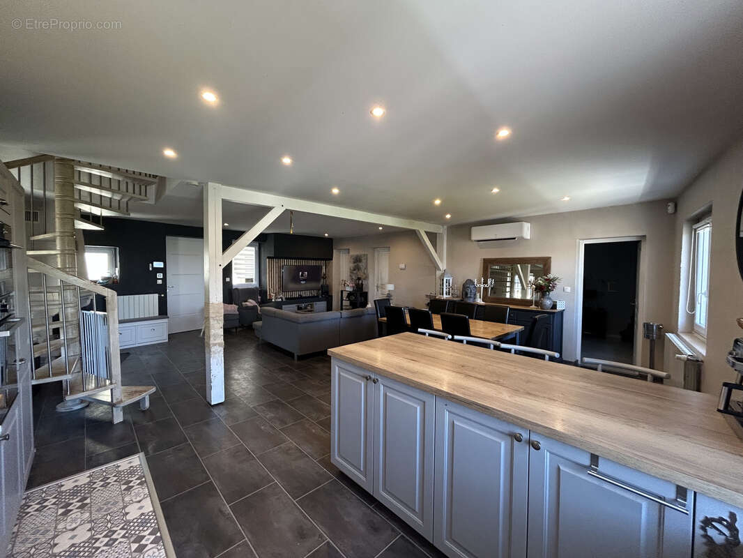 Maison familiale a vendre à SAINT-DESIRAT - photo 18