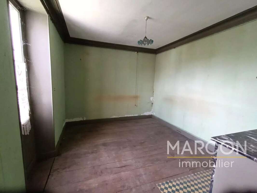 Maison à SAINT-GEORGES-LA-POUGE