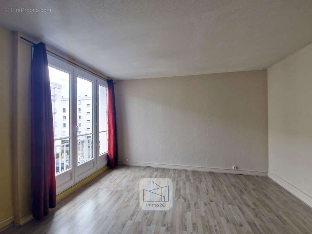 Appartement à REZE