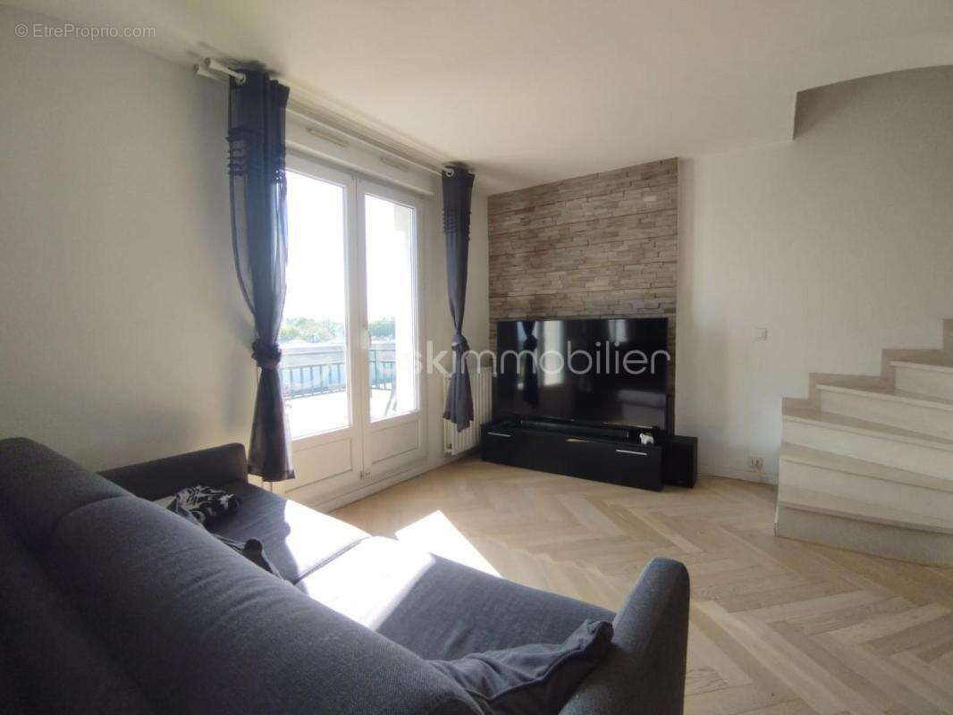 Appartement à PONTAULT-COMBAULT