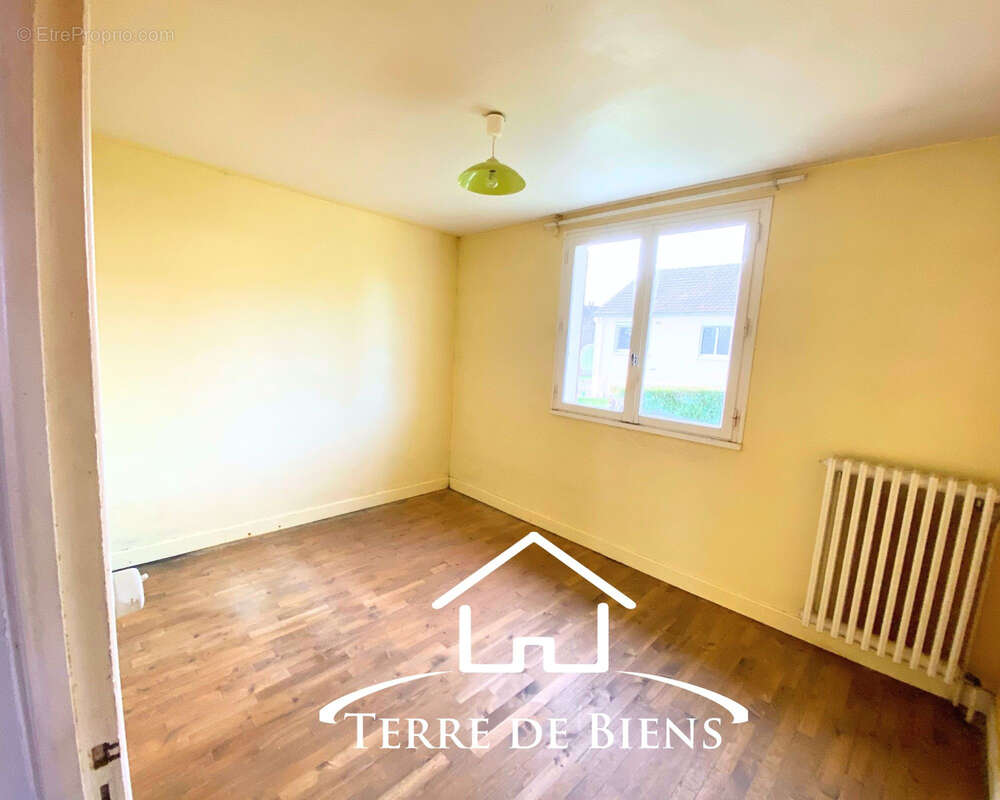 Maison à HARTENNES-ET-TAUX