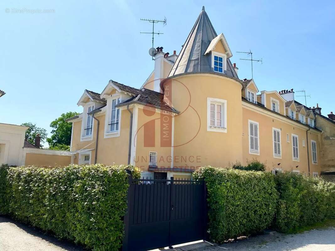 Appartement à FONTAINEBLEAU