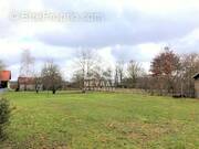 Terrain à VIREY-LE-GRAND