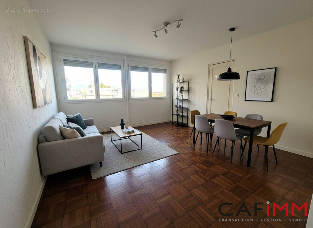 Appartement à BRON