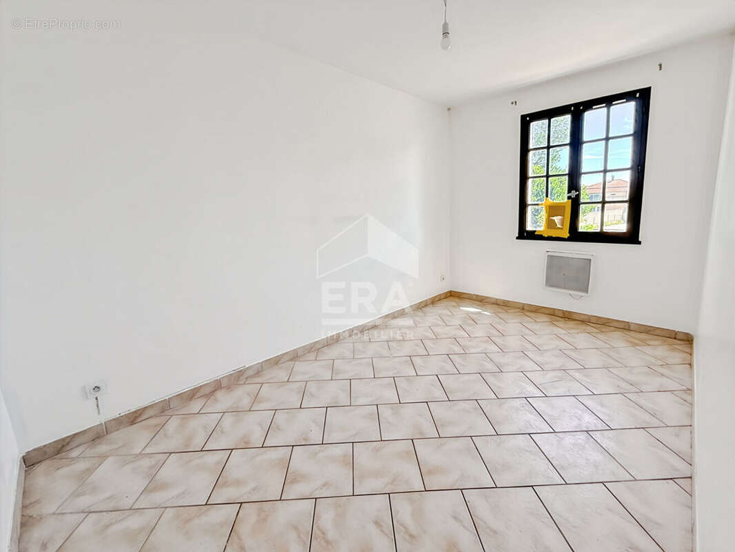 Appartement à SAINT-VICTORET