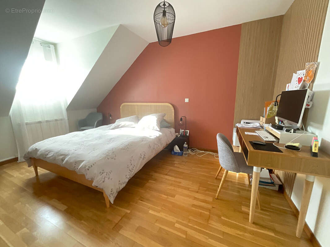 Exclusivité * maison familialle * beaux volumes et beau terrain * 4 chambres * - photo 10